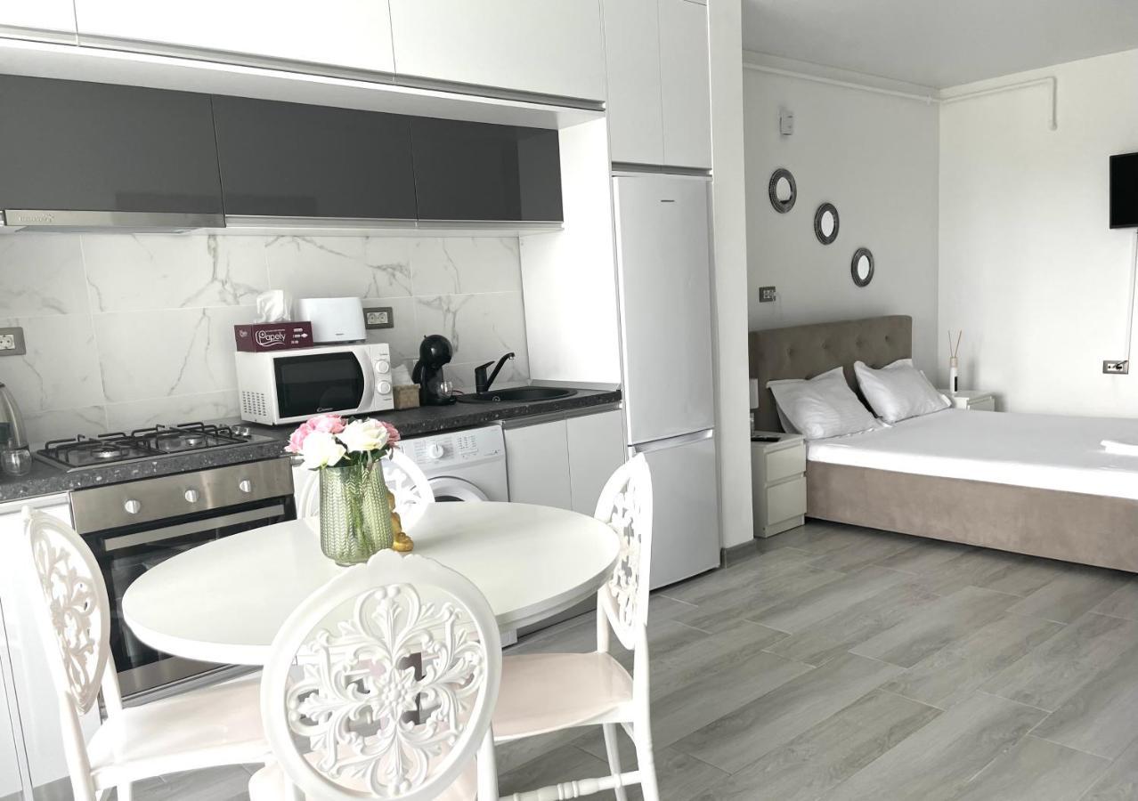 Апартаменти Dominic 2 Beds 1 Sofa Parking Pool Apartament By Alezzi Nord10 Неводарі Екстер'єр фото